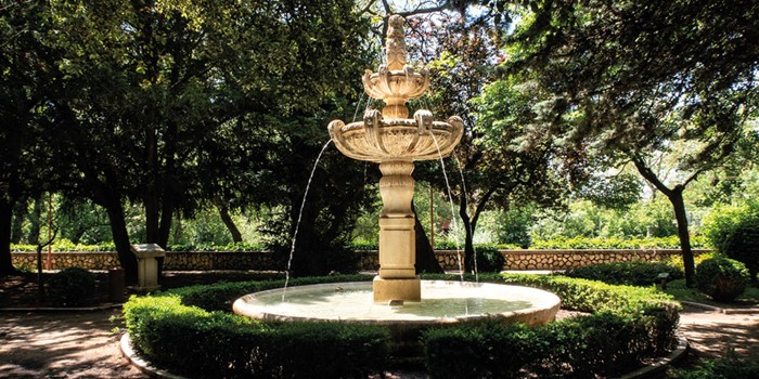 La fuente colonial del Paseo de la Isla