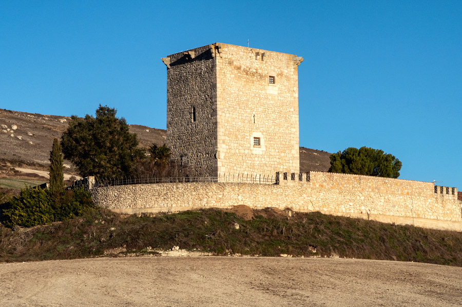 Torre de Zumel, vigilando el valle de Úrbel