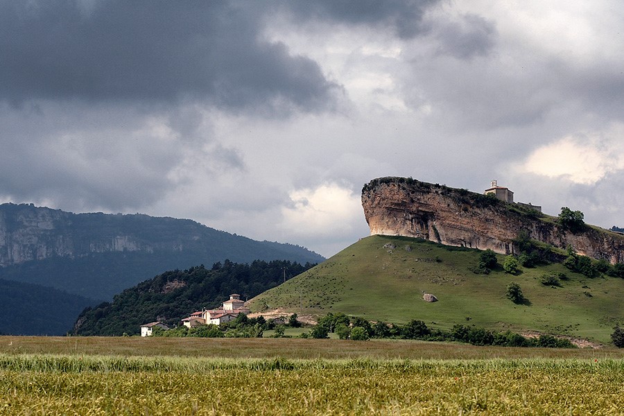 2- San Pantaleón de Losa, una ermita con leyenda