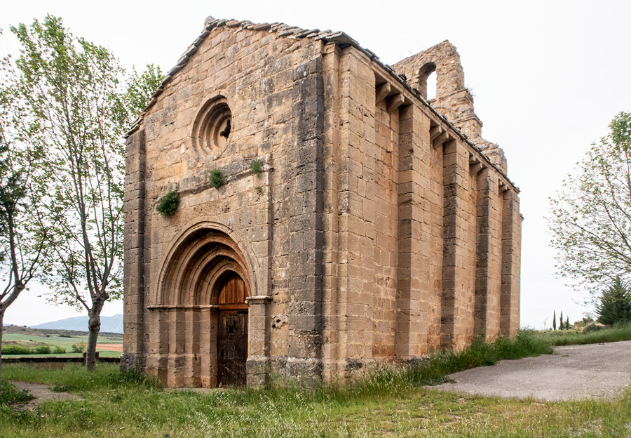 Piérnigas y su sobrio románico rural