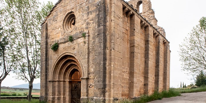 Piérnigas y su sobrio románico rural