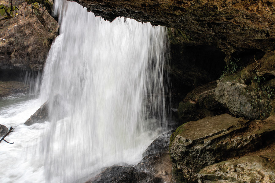 Desfiladero del Ayuda, el río del Condado de Treviño