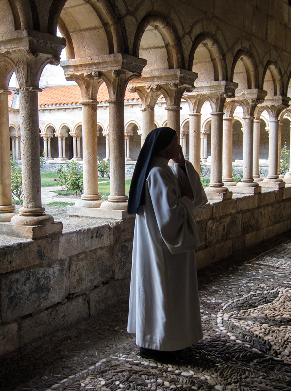 Villamayor de los Montes y su dulce monasterio