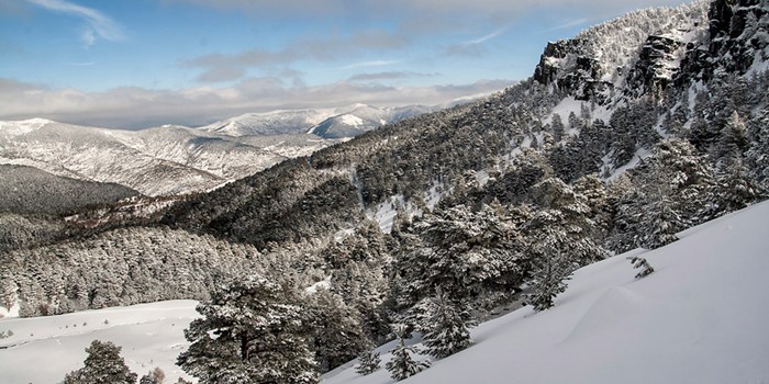 Circos y lagunas de Neila bajo la nieve