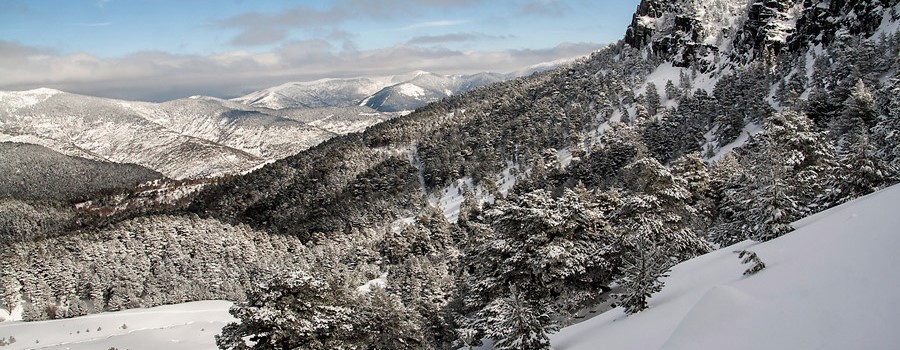 Circos y lagunas de Neila bajo la nieve