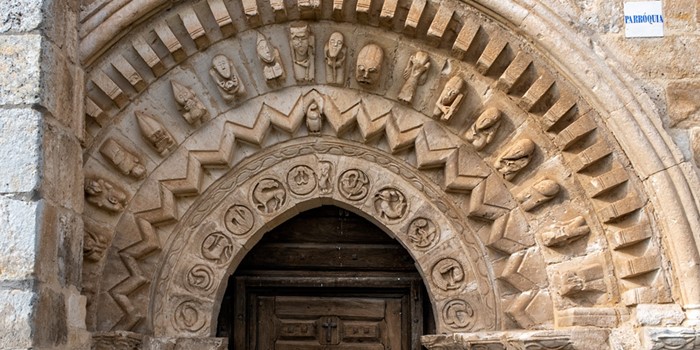 Miñón, cercana sorpresa románica